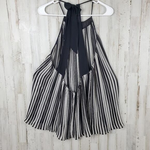 Victoria's Secret Striped Bead Tank Top Black White Size Medium - Picture 2 of 10
